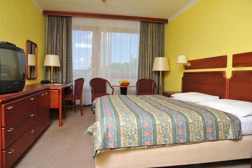 Hotel Krakonos Marianske Lazne Ngoại thất bức ảnh